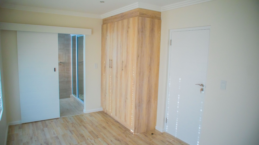 4 Bedroom Property for Sale in Kidds Beach Eastern Cape